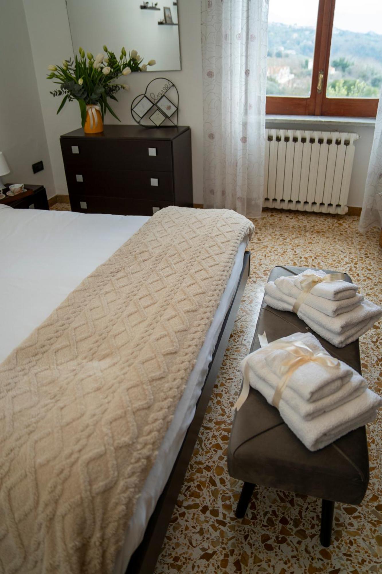 Sotto La Torre Apartment Caiazzo ภายนอก รูปภาพ